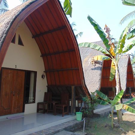 Ings Garden Hotel Gili Air Exterior photo
