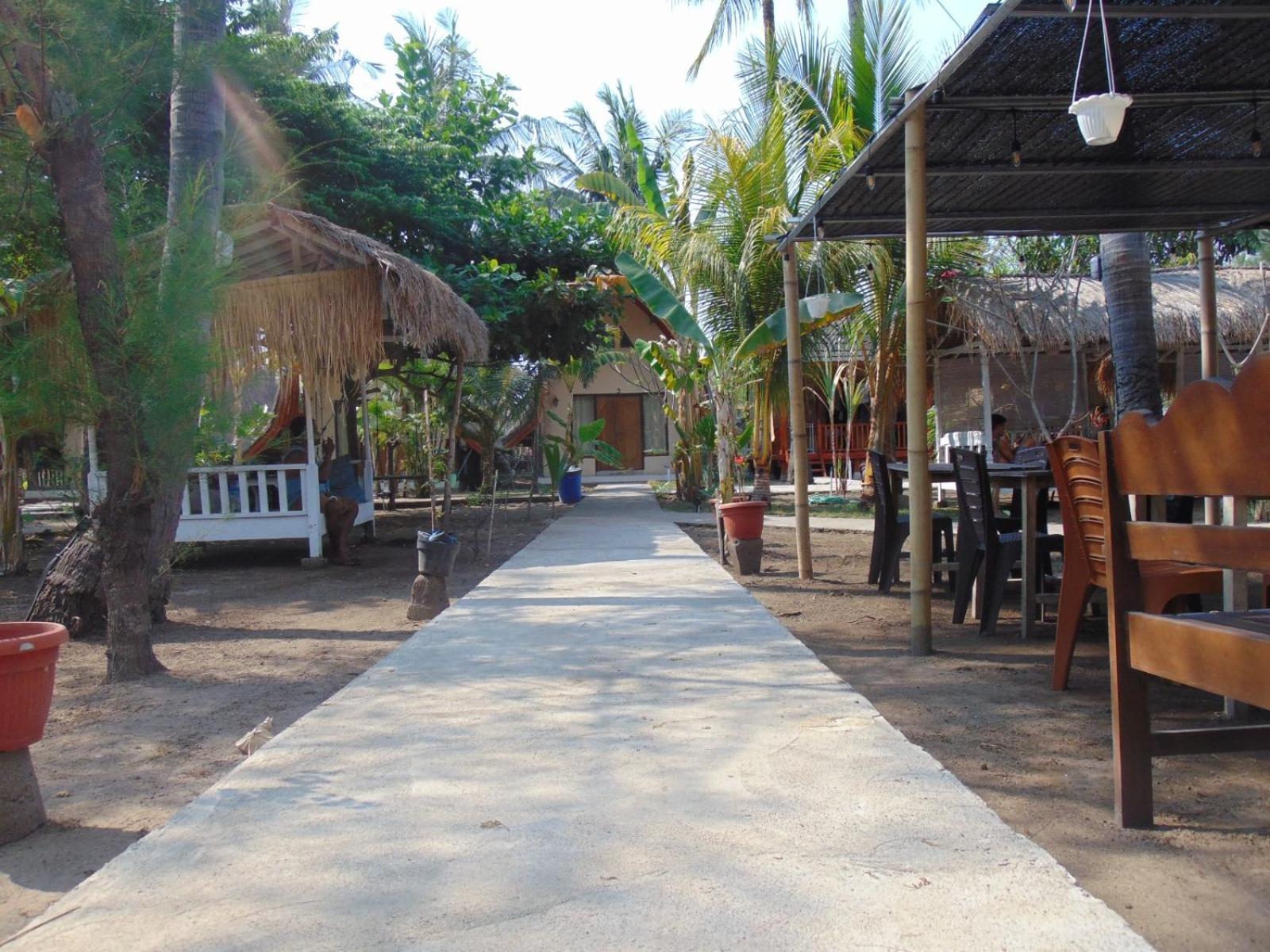 Ings Garden Hotel Gili Air Exterior photo