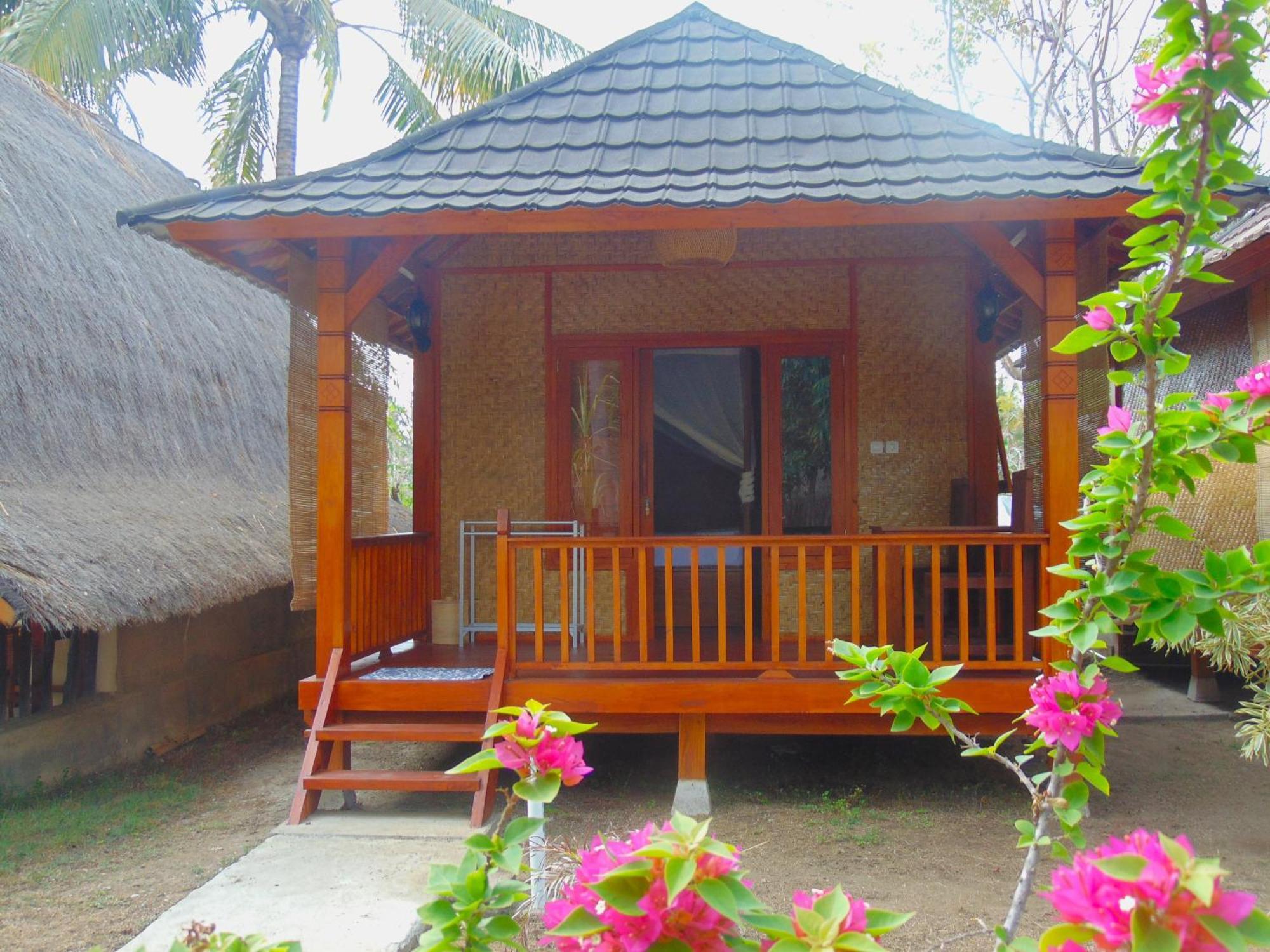 Ings Garden Hotel Gili Air Exterior photo
