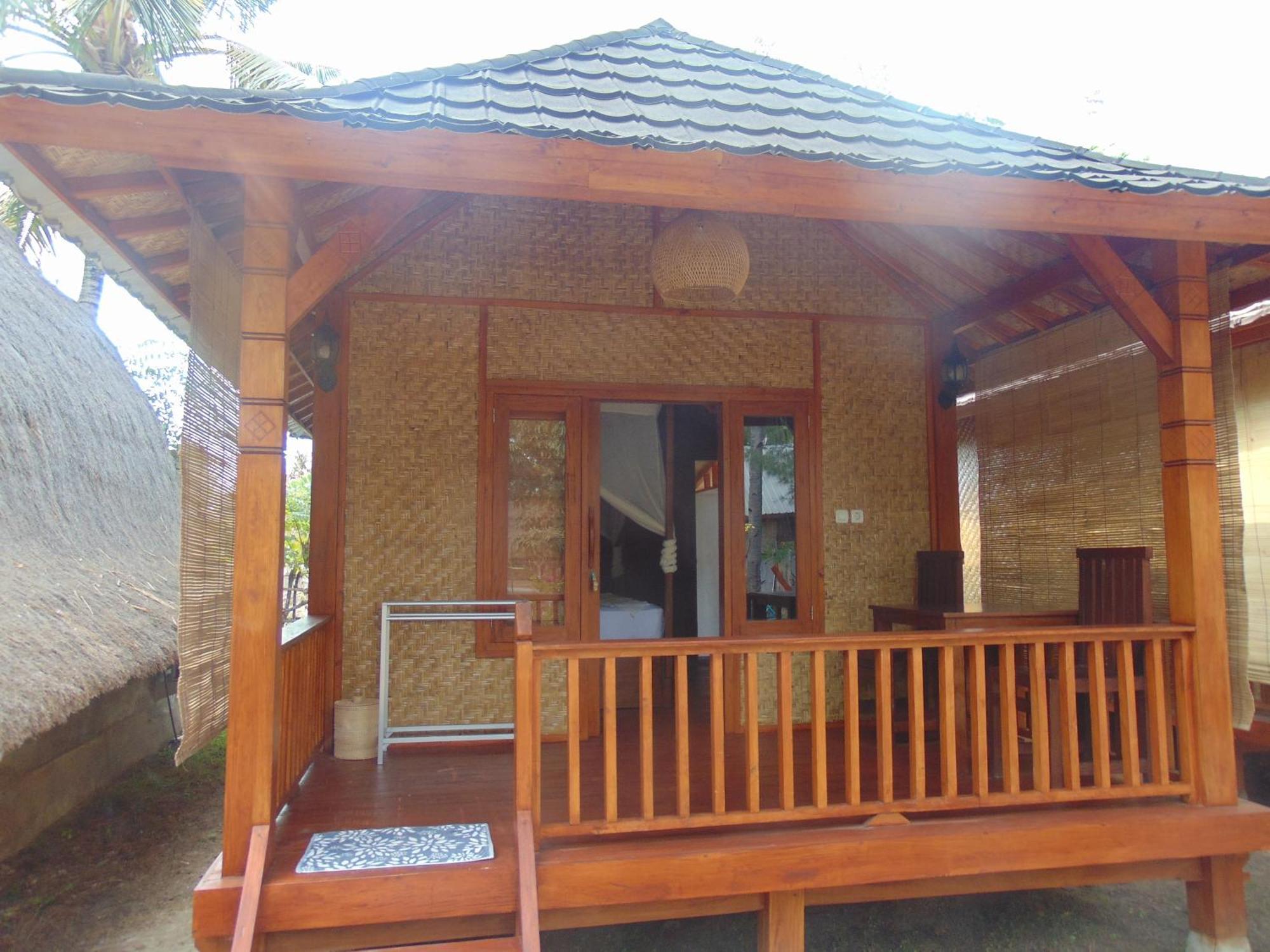 Ings Garden Hotel Gili Air Exterior photo