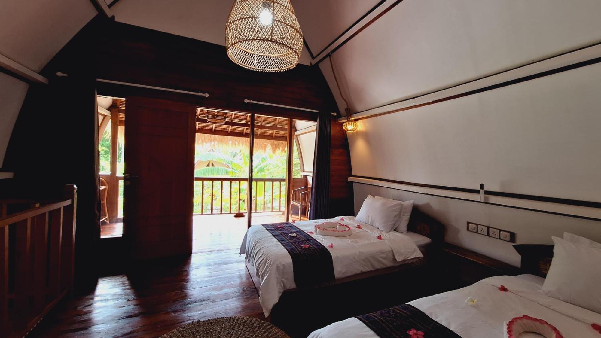 Ings Garden Hotel Gili Air Exterior photo