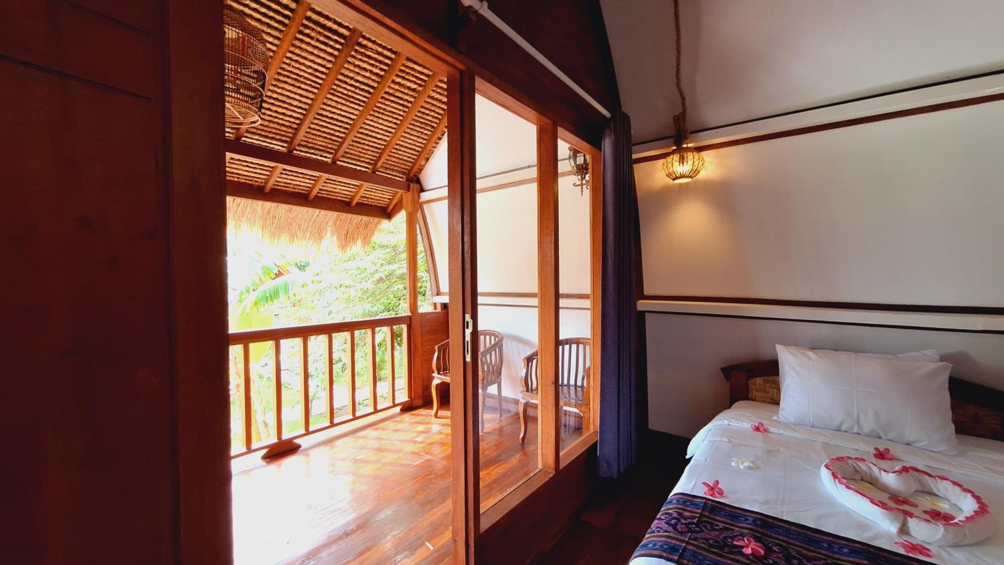 Ings Garden Hotel Gili Air Exterior photo
