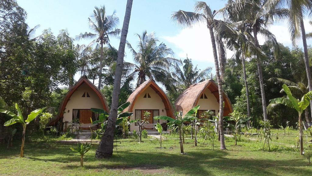Ings Garden Hotel Gili Air Exterior photo