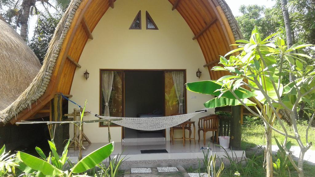 Ings Garden Hotel Gili Air Exterior photo