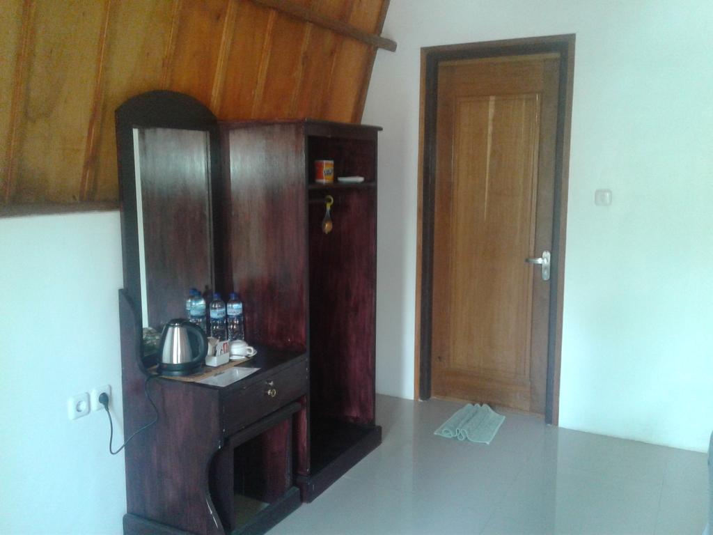 Ings Garden Hotel Gili Air Exterior photo