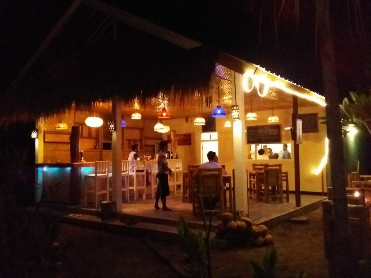 Ings Garden Hotel Gili Air Exterior photo