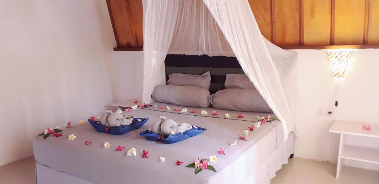 Ings Garden Hotel Gili Air Exterior photo